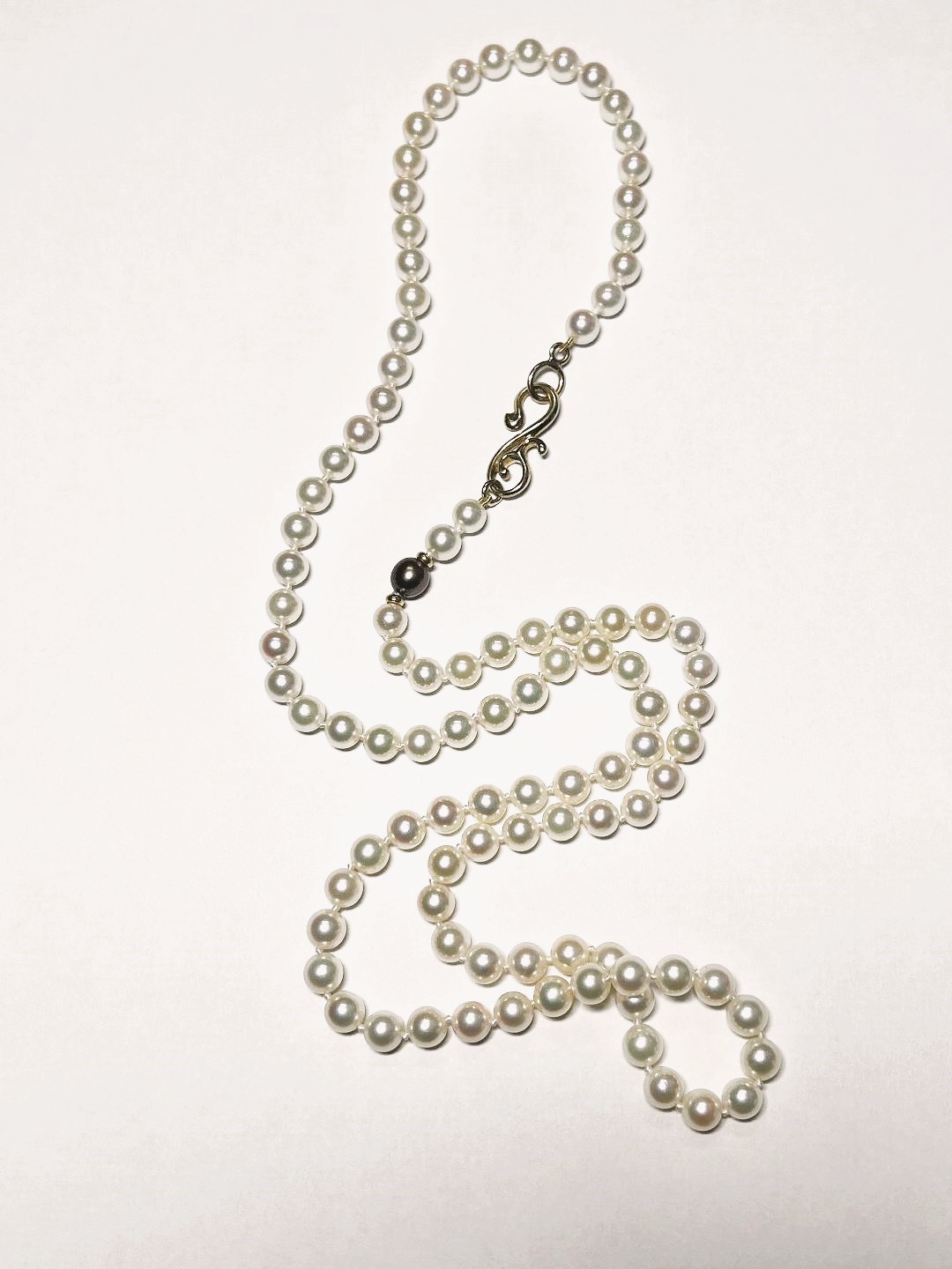 29" Fine Cultured Pearl Strand with Gold S-Hook Clasp
