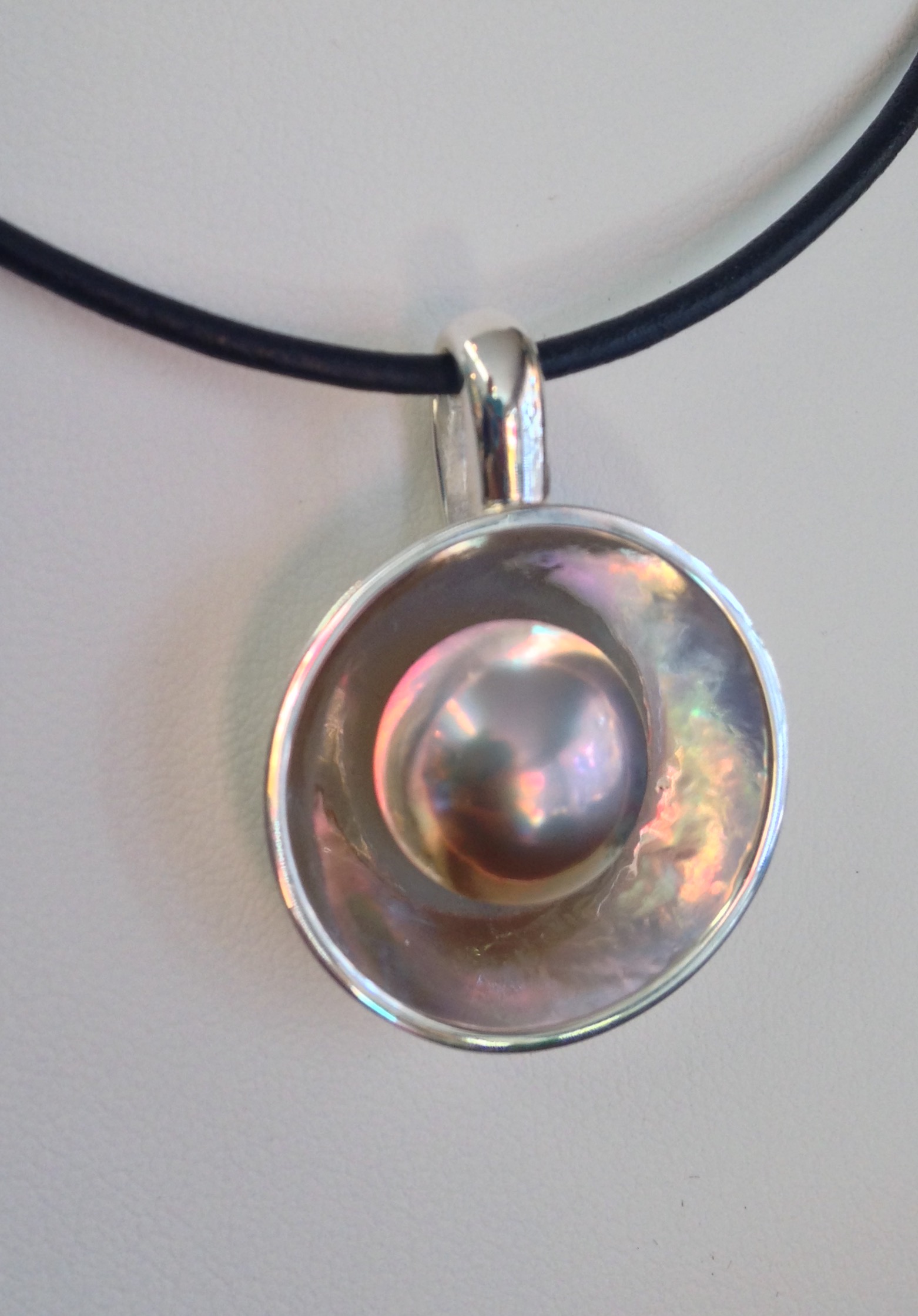 Floating Pearl In A Bowl - Image 2